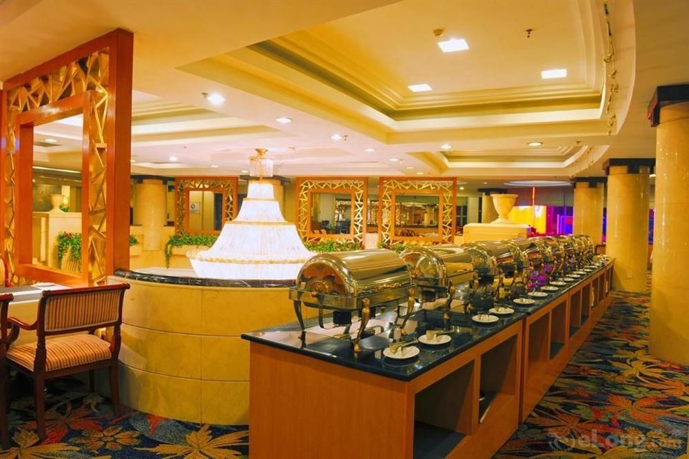 Crown Hotell Wuhan Exteriör bild